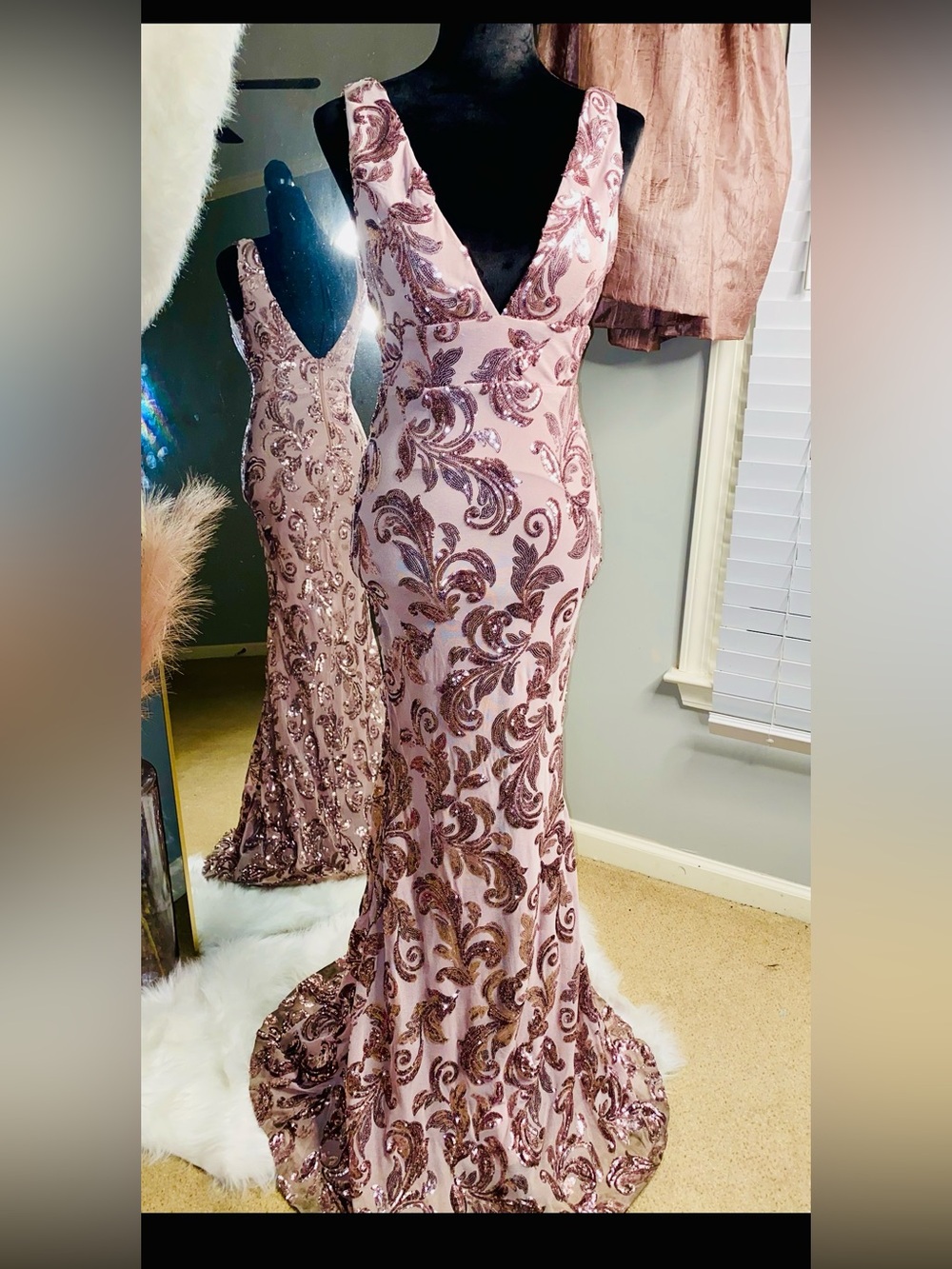Elegant Pink Sequin Embellished Evening Gown